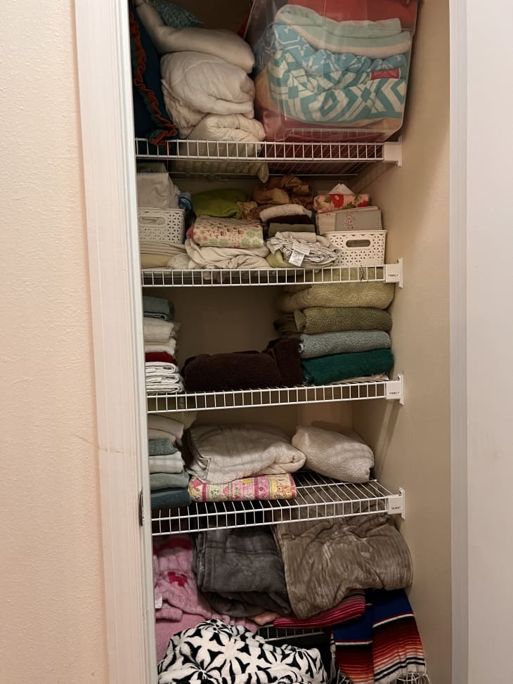 16 Small Linen Closet Organization Ideas