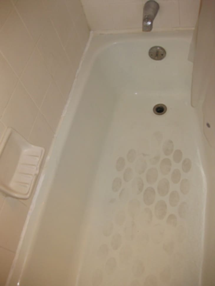 Good Questions How Can I Get Rid of Bathtub Stains? Apartment Therapy