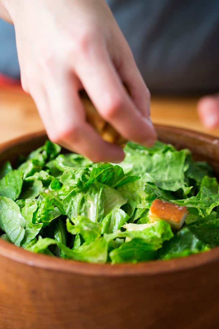 How to Make Classic Caesar Salad (Easy Step-by-step Recipe)