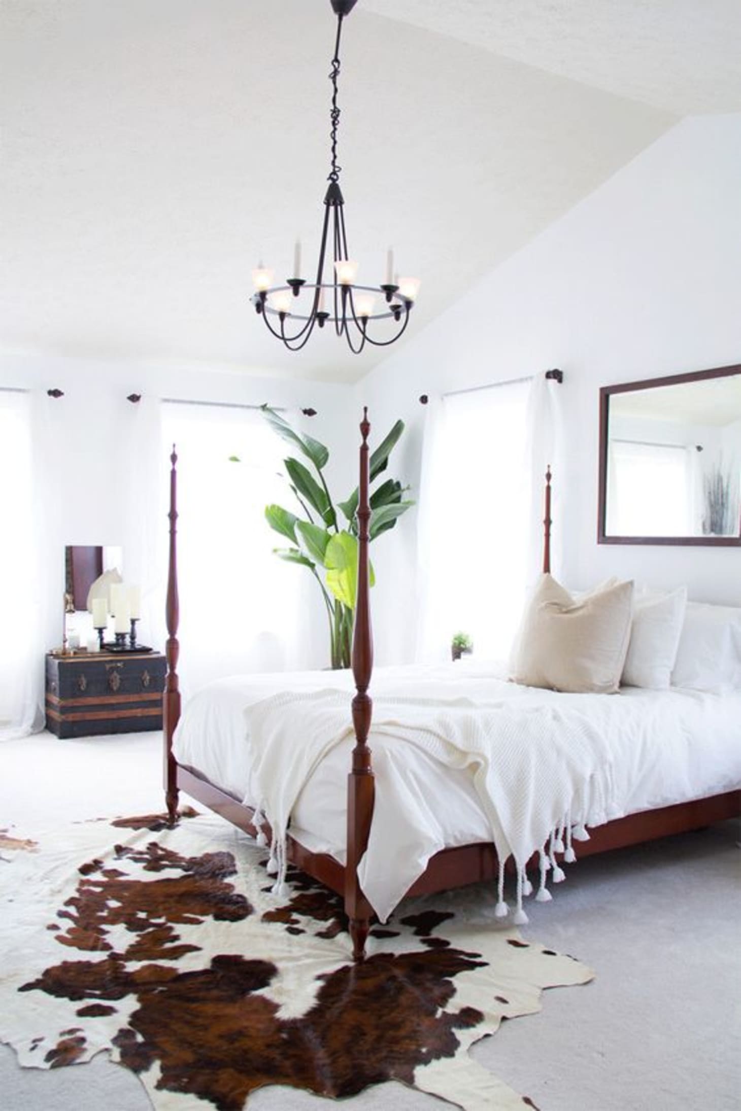 Rooms Featuring Cowhide Rugs Where To Get One For Yourself