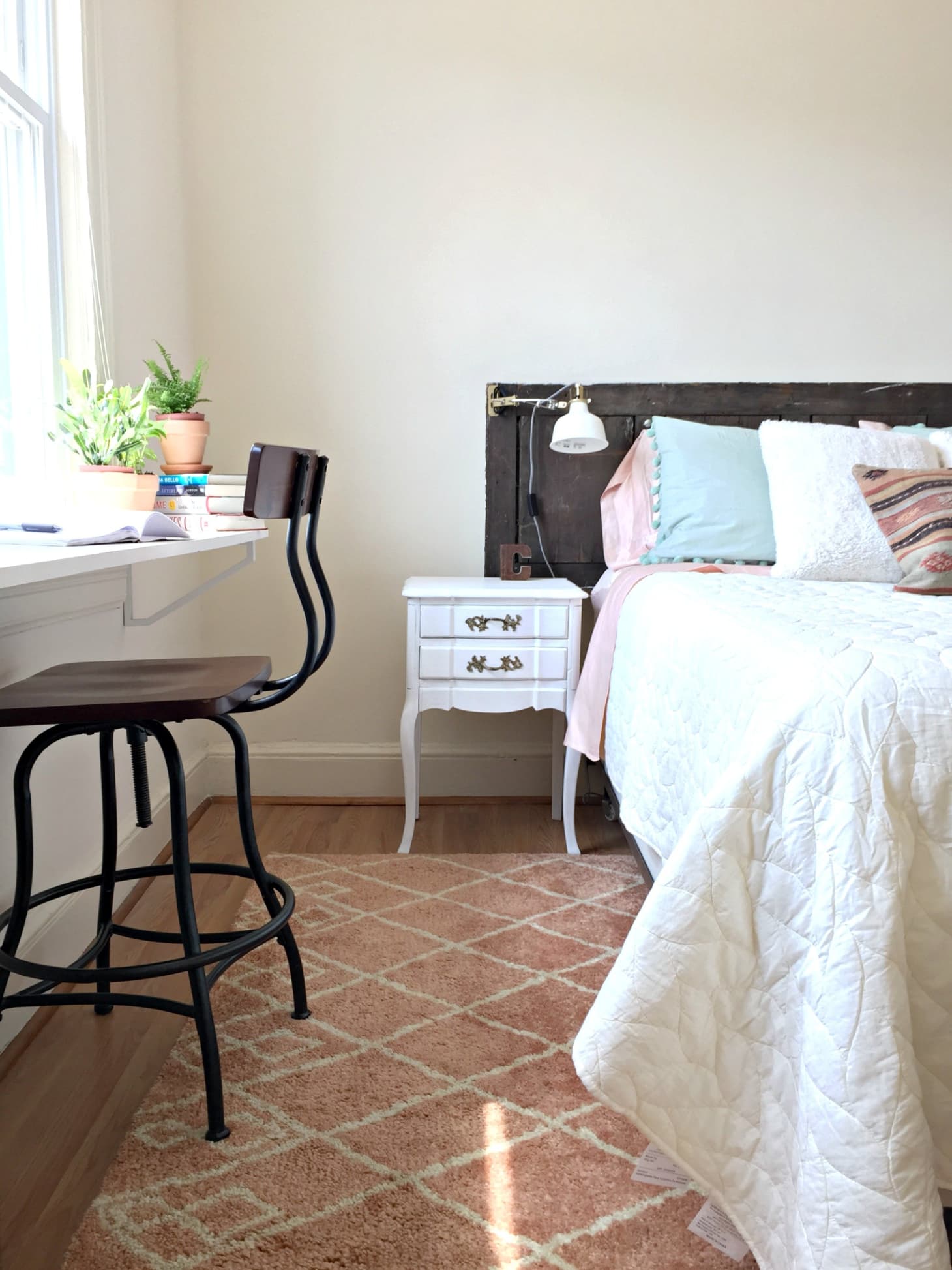 5 Things You Didn T Know You Could Fit In Your Small Bedroom But