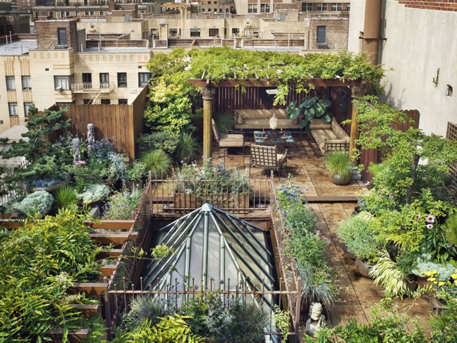 Urban Retreats 10 Dreamy Rooftop Gardens Apartment Therapy