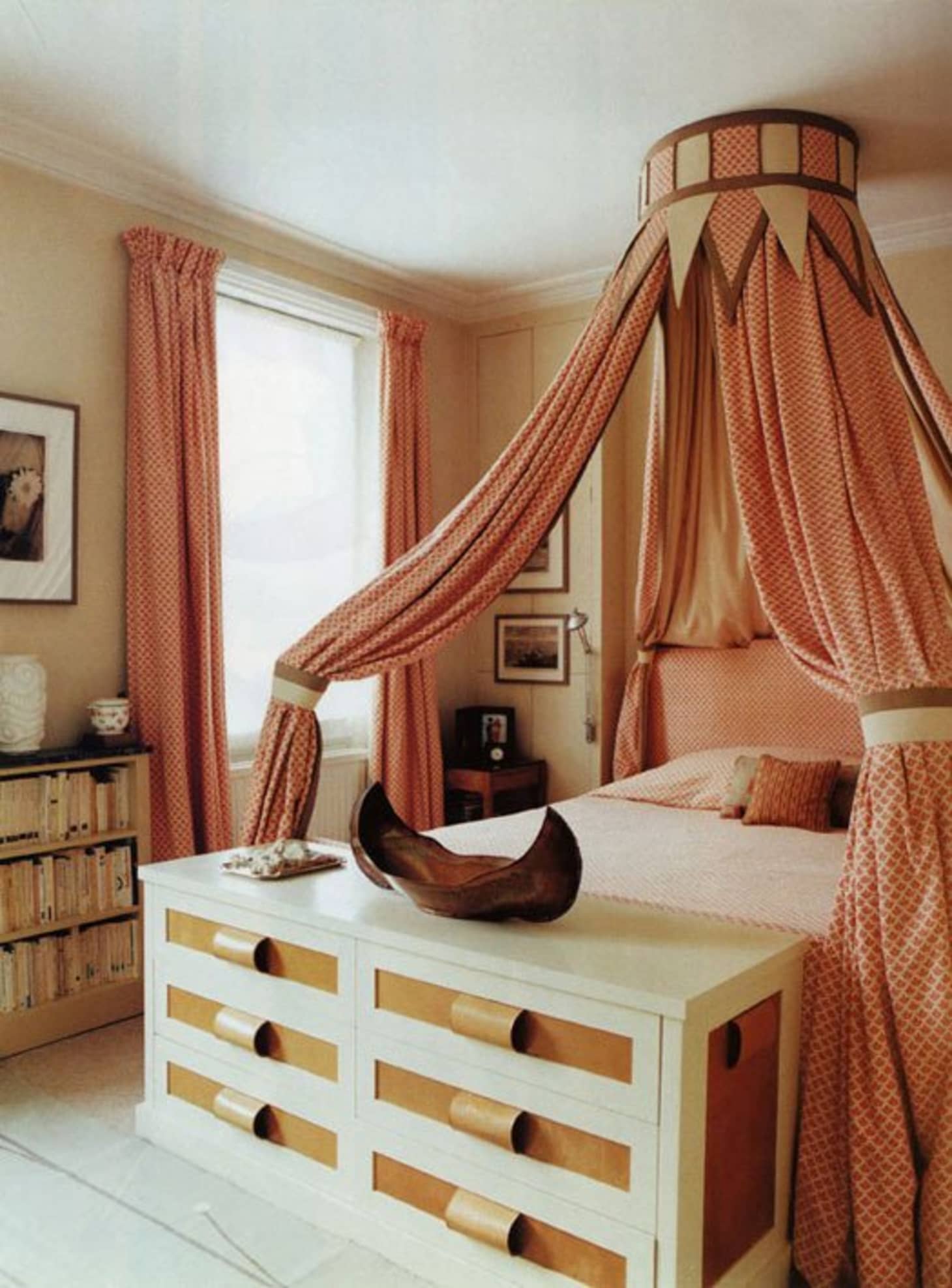 13 Ways To Rethink The Foot Of Your Bed Apartment Therapy