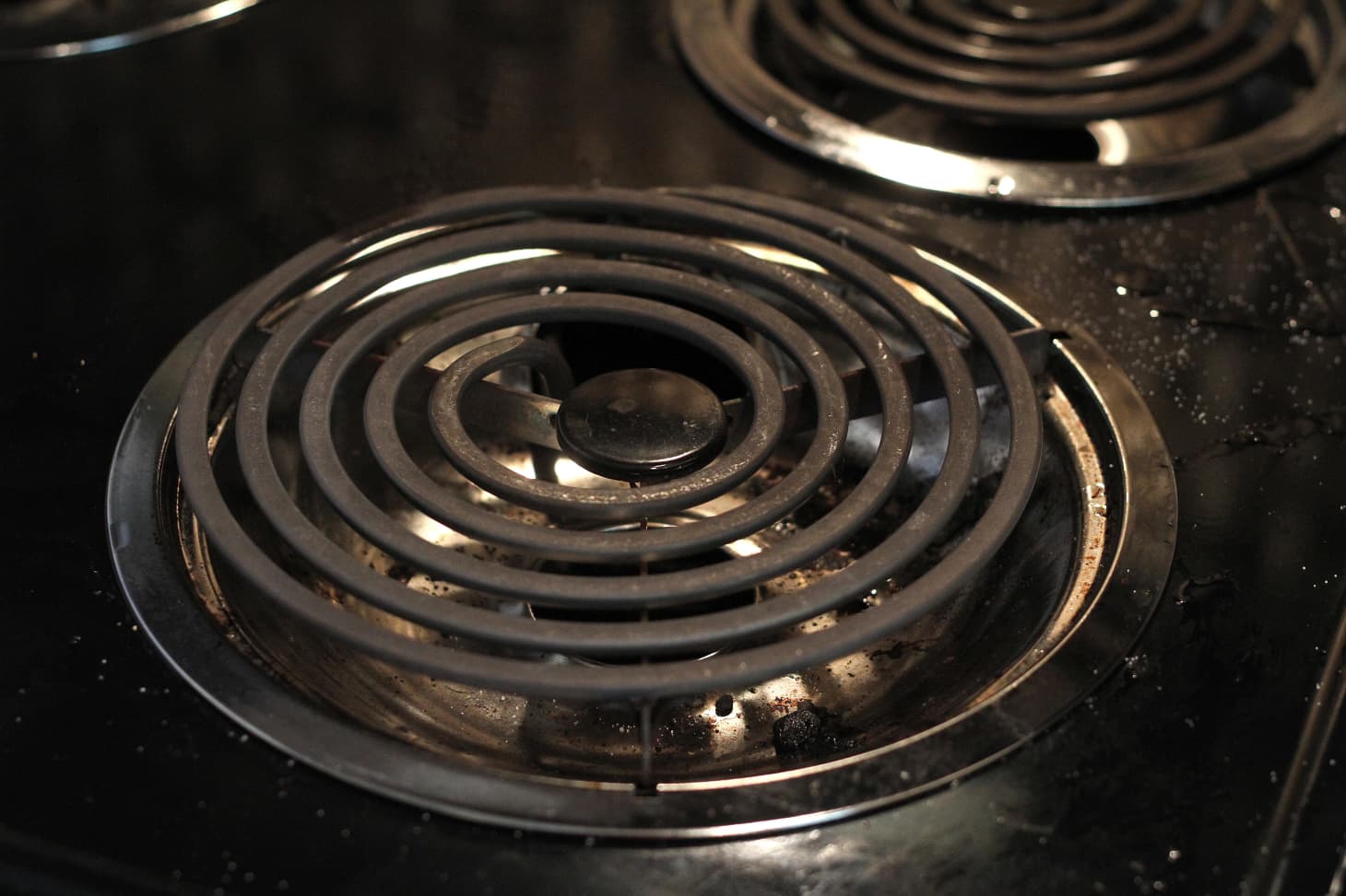 New Stove Top Burner with Simple Decor