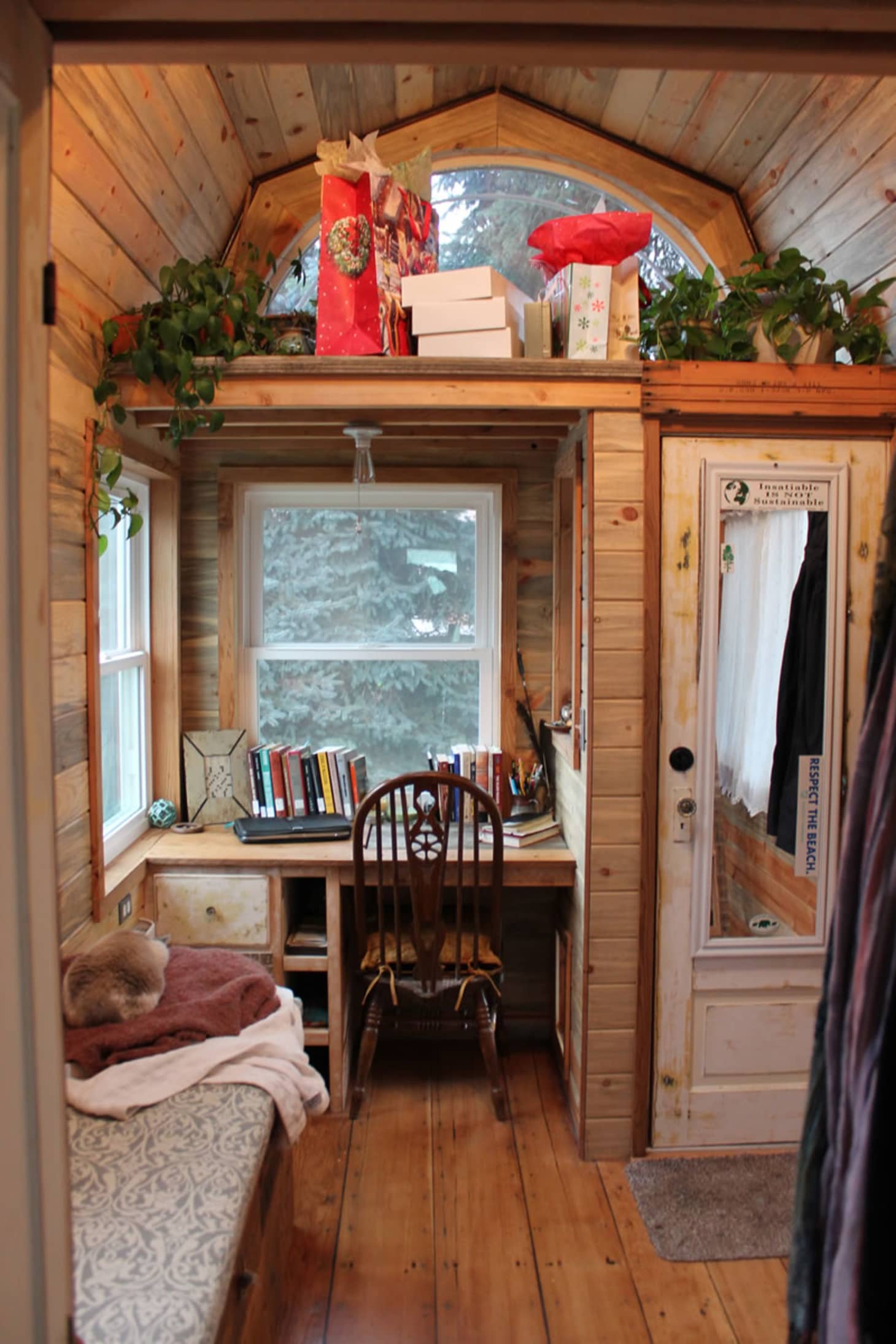 A Tiny House Chock Full of Books | Apartment Therapy