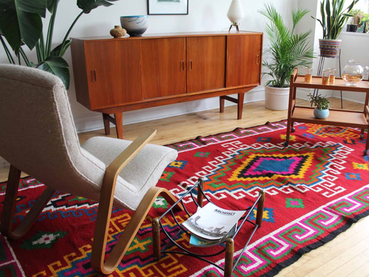 Splurge, Save, Steal: Plush and Stylish Vintage Rugs | Apartment Therapy