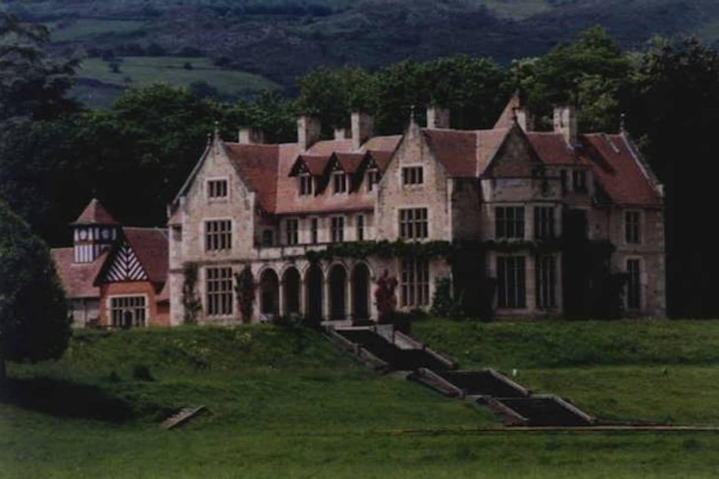 The Best Halloween Movie Houses Ever Apartment Therapy