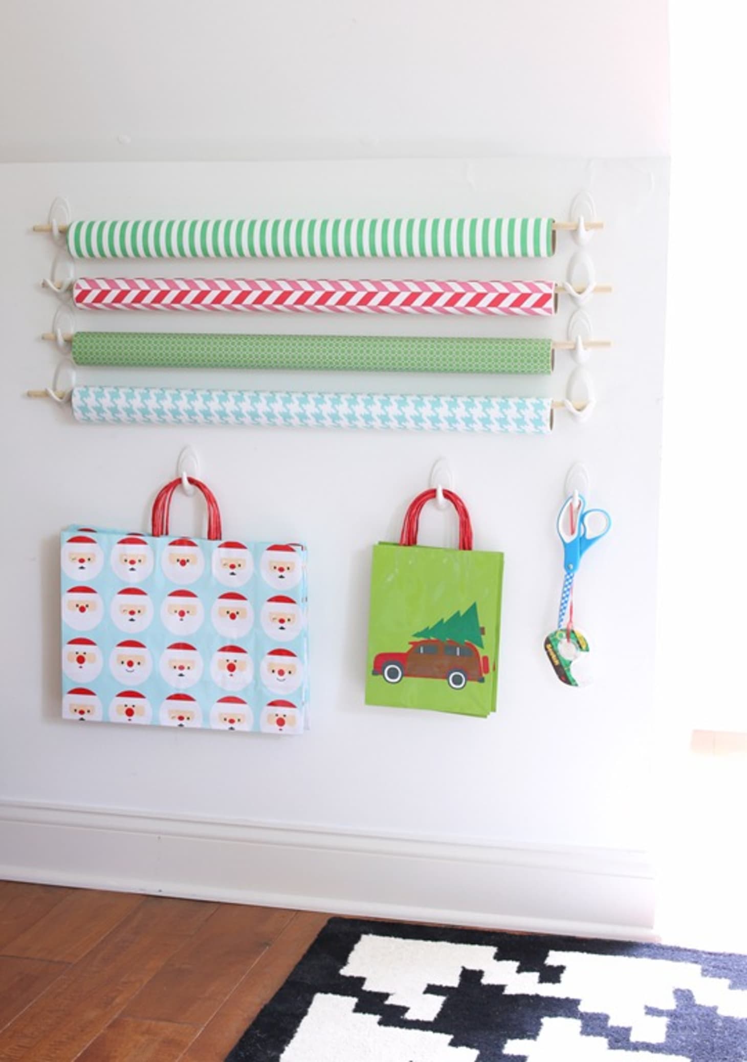Holiday Decorating Ideas Using Command Strips Hooks Apartment Therapy