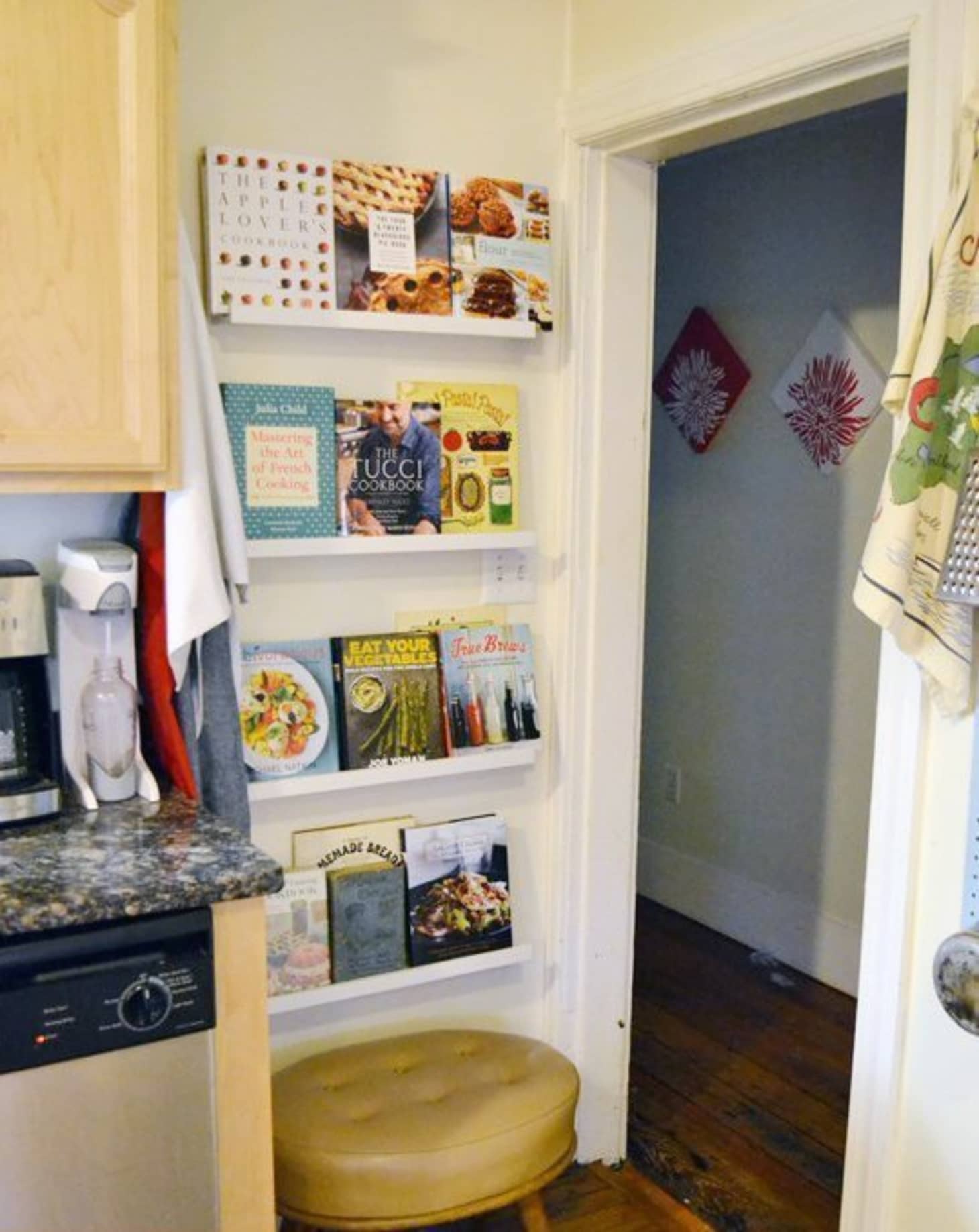 20 Ways to Use IKEA’s RIBBA Picture Ledges All Over the House