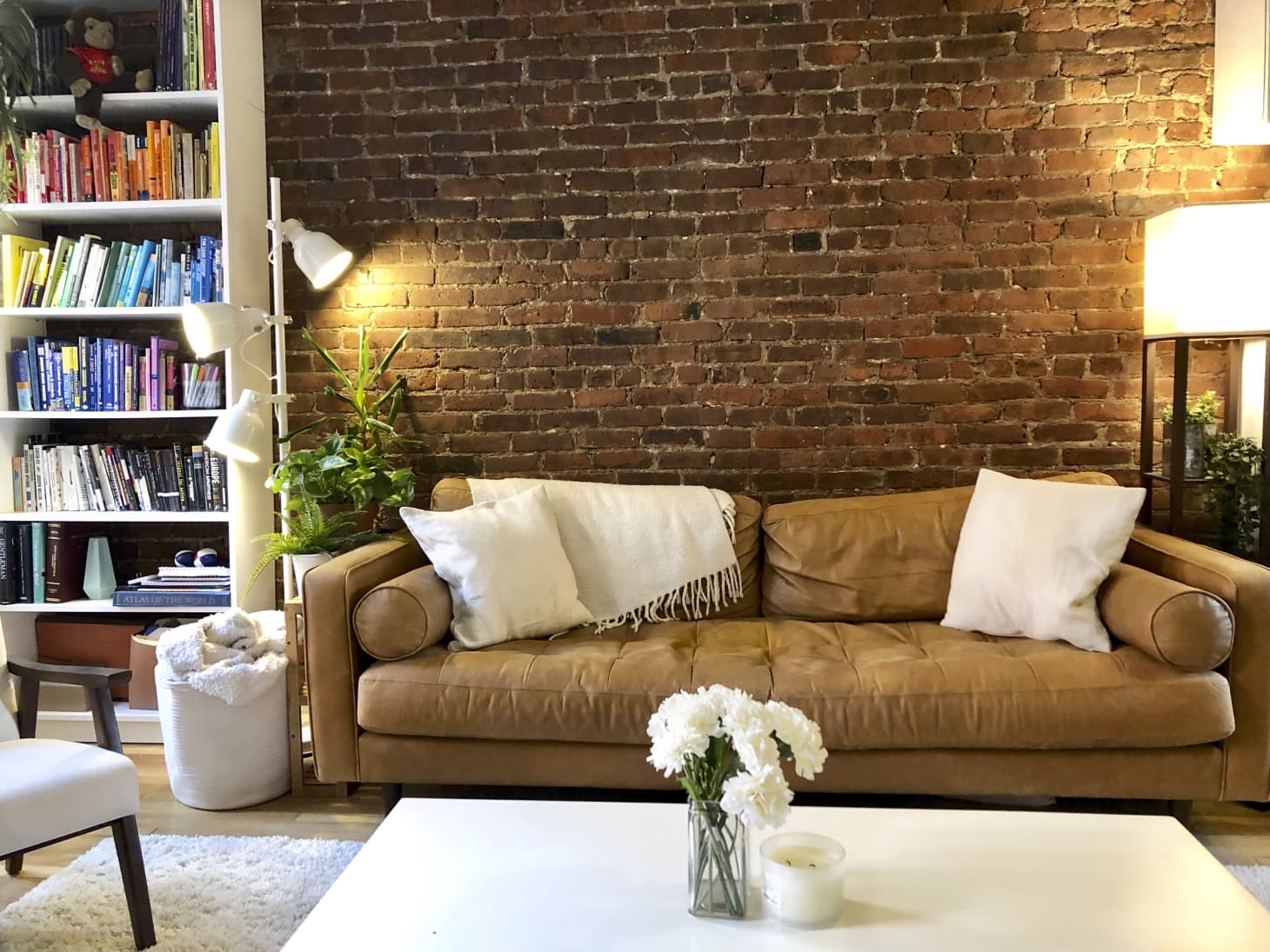 Small Nyc Apartment Rental Filled With Plants Apartment