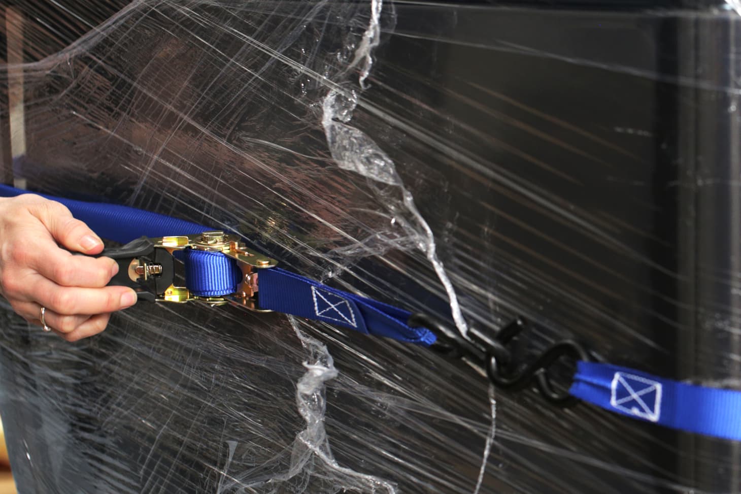 How to Move a Refrigerator Safely, According to Pro Movers Apartment