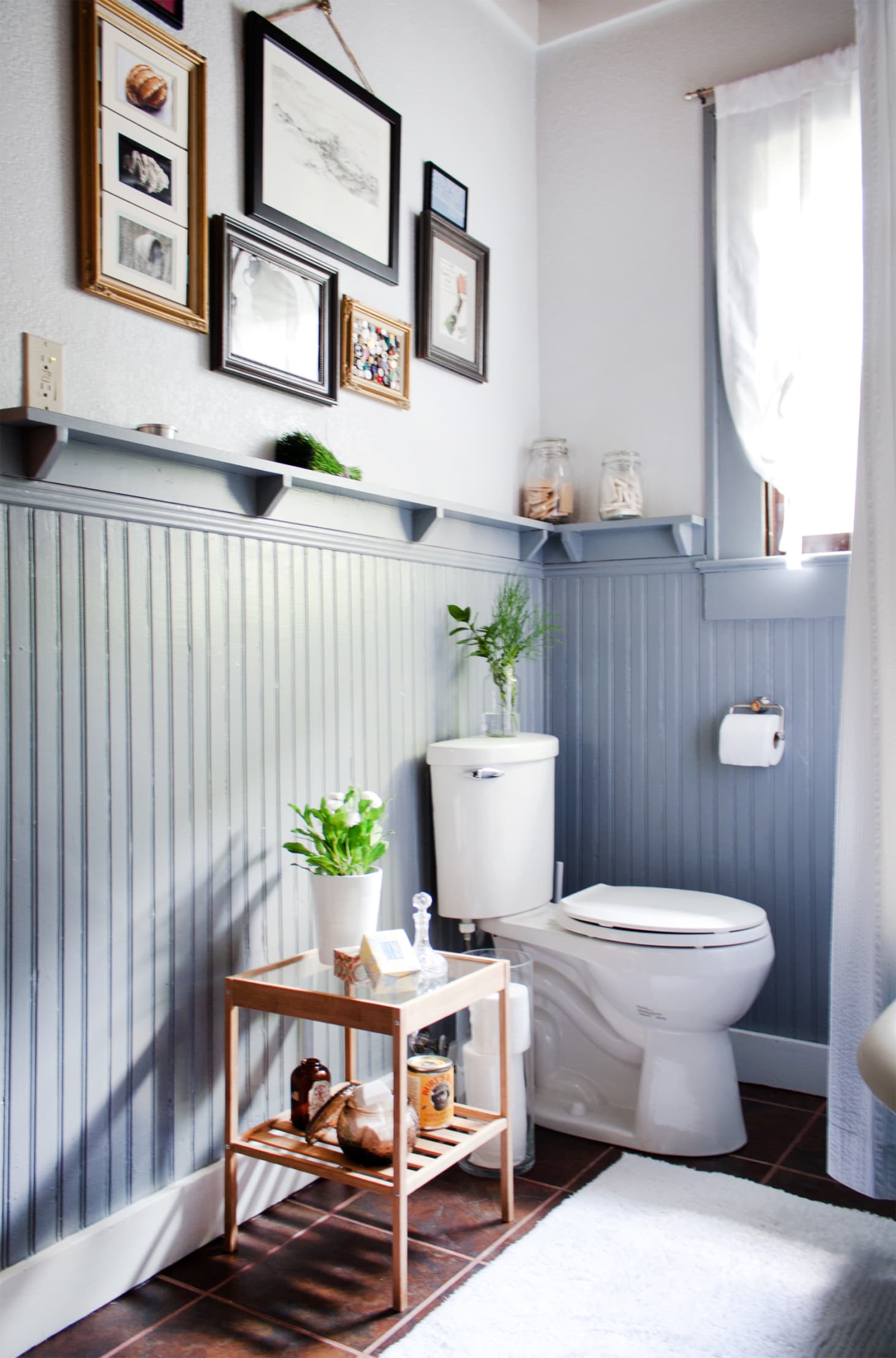 Decorating Ideas: 10 Bathrooms With Beadboard Wainscoting | Apartment ...