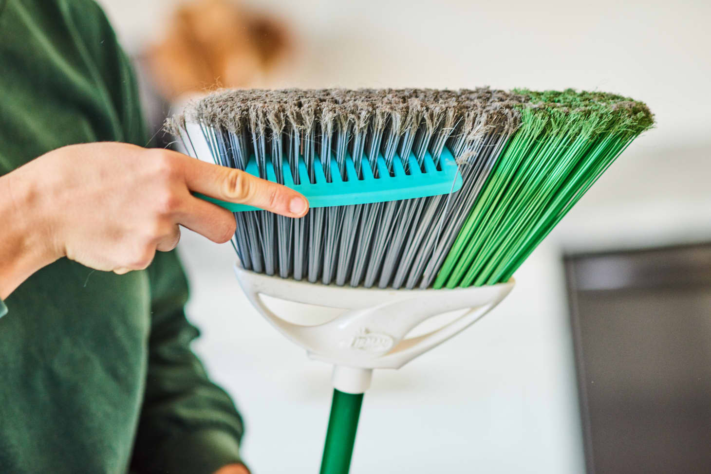 Broom and Dustpan Hacks | Kitchn