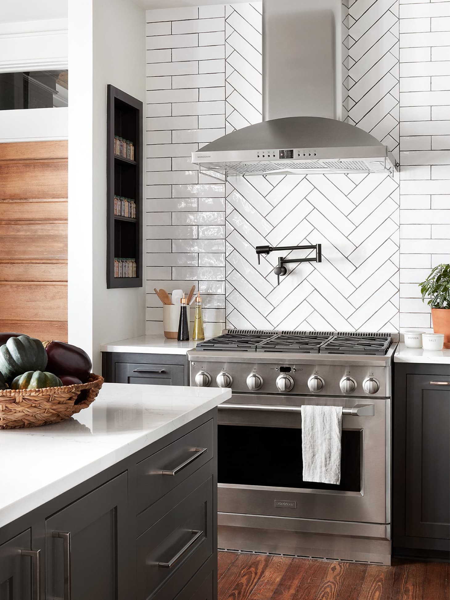 Best Fixer Upper Kitchen Designs From Joanna Gaines Apartment