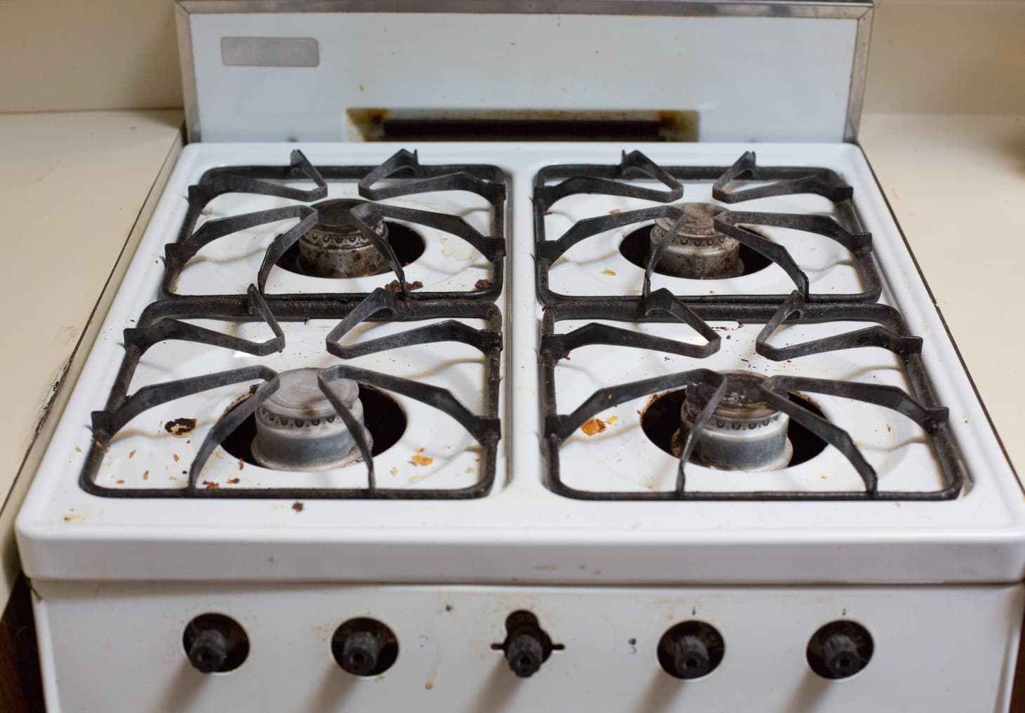 best-ways-to-clean-grease-oven-stove-cabinets-kitchn