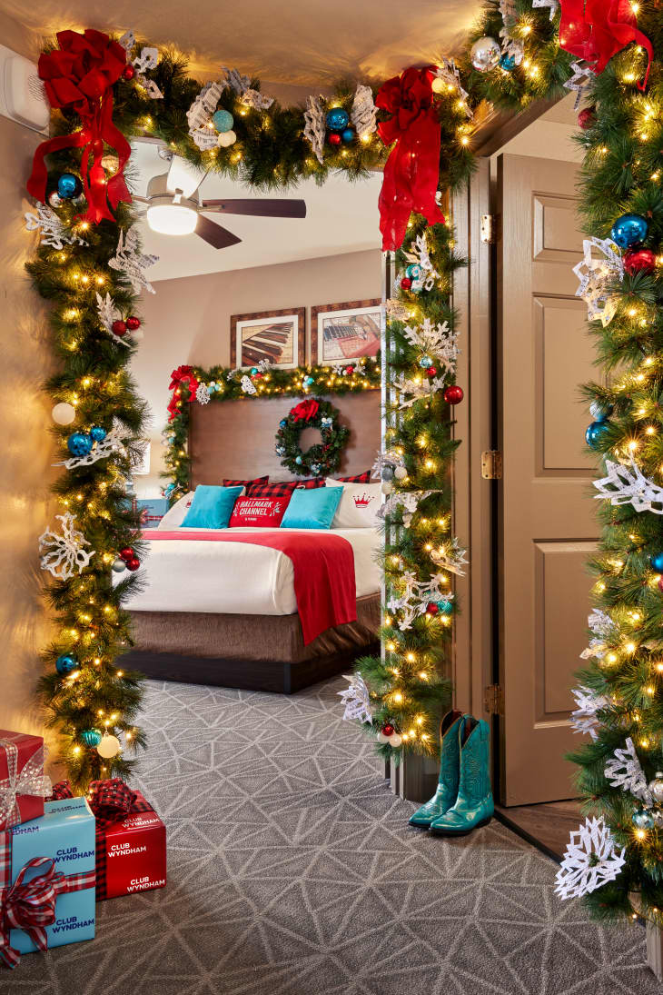 Hallmark Channel Club Wyndham Countdown to Christmas 2021 | Apartment ...
