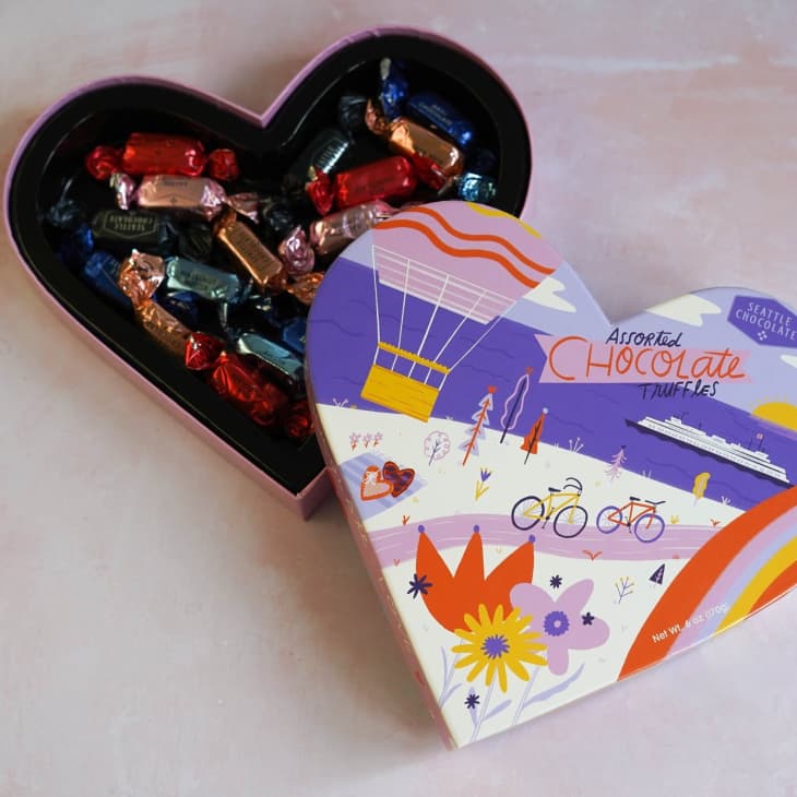Product Image: Seattle Chocolate Take Me Anywhere Heart Box