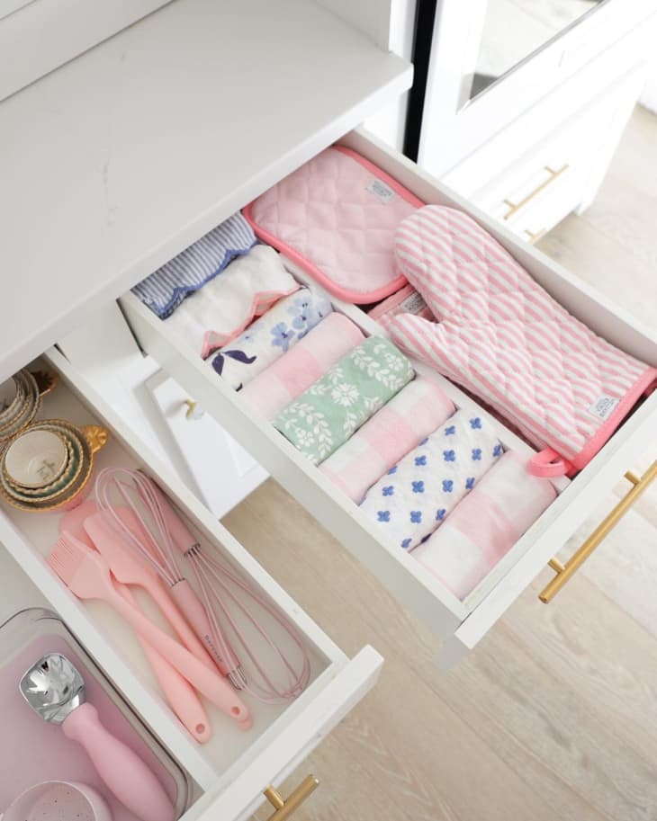 Kitchen Organization: How to Organize Your Kitchen Drawers - The Pink Dream