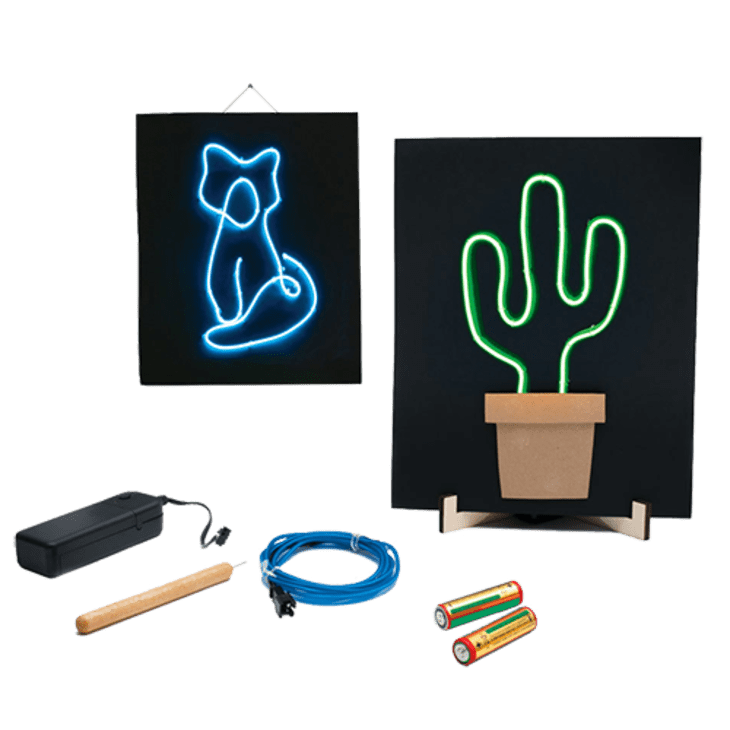 Unique Gift Ideas for the Teen (or Tween) who Loves Art