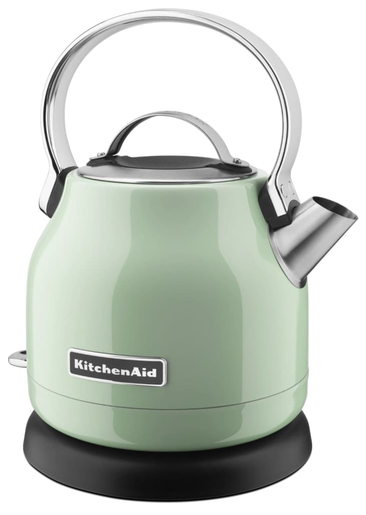 Received an early Christmas gift…a new electric kettle! I'm in love. :  r/cottagecore