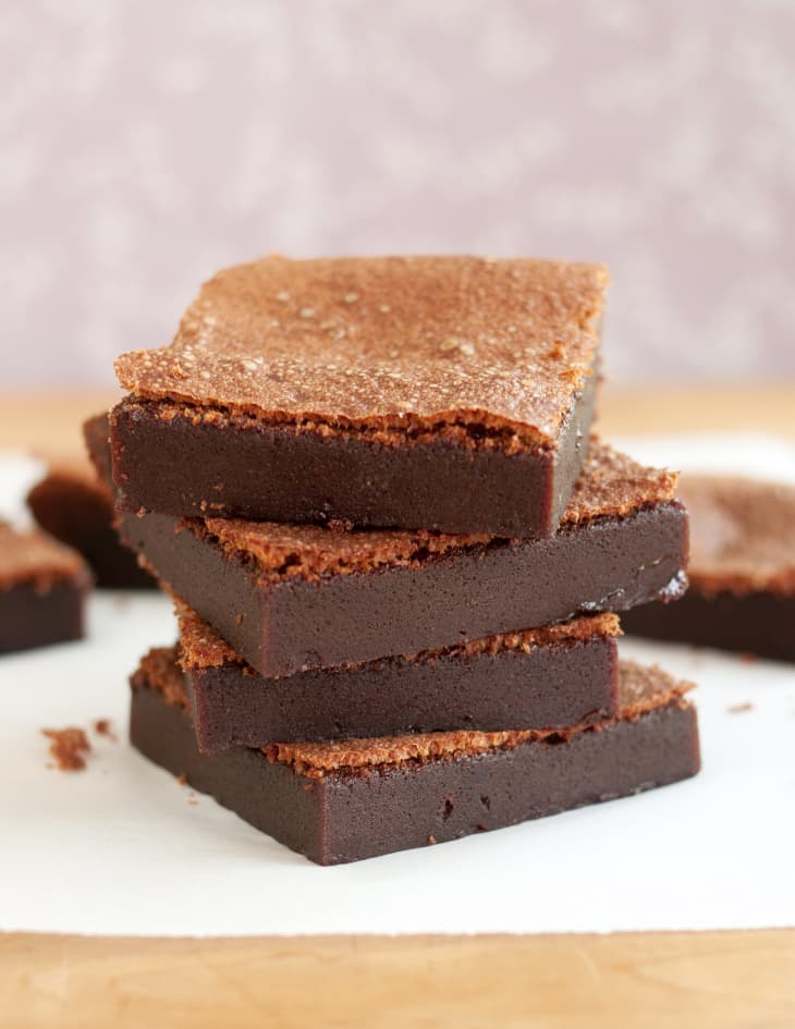 How To Make 2-Ingredient Nutella Brownies