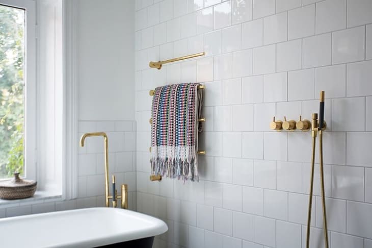 Look We Love Gold Fixtures In The Bathroom Apartment Therapy