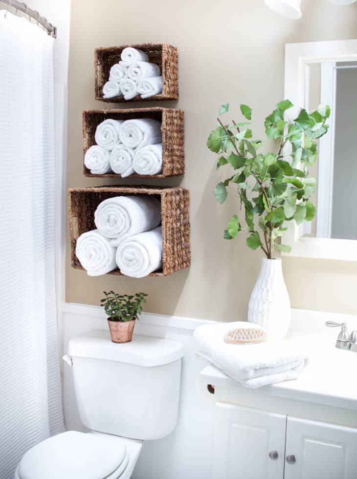 Floating Shelves Is a Trick for Creating Storage in a Small Bathroom