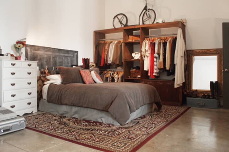 Giovan &amp; Chloe’s Urban Vintage Loft Apartment Therapy