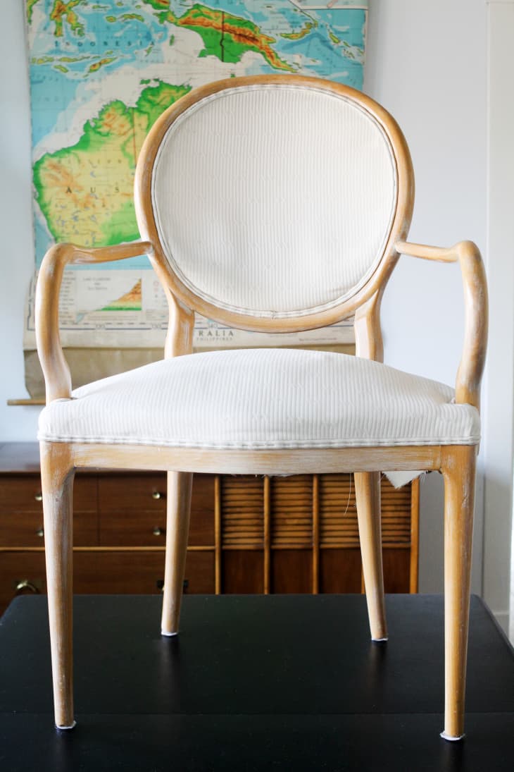 Painting an Upholstered Chair with Annie Sloan Chalk Paint - Dr