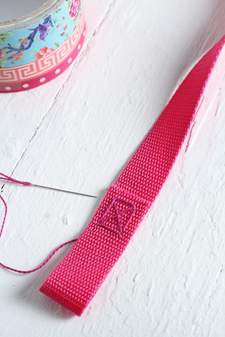 Homemade Holiday Gift Idea: Make A No-Sew Yoga Mat Strap