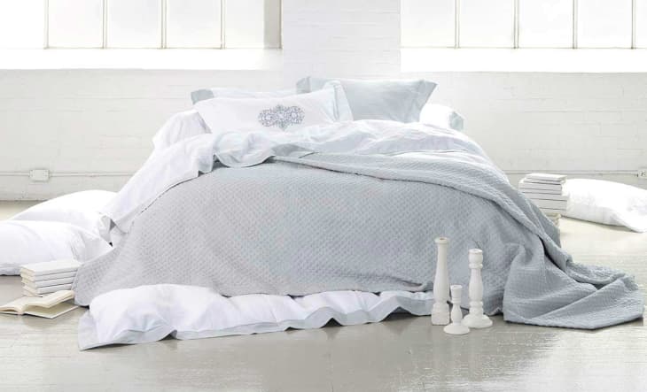 Win The Dream Bed You Deserve From Au Lit Fine Linens Apartment Therapy