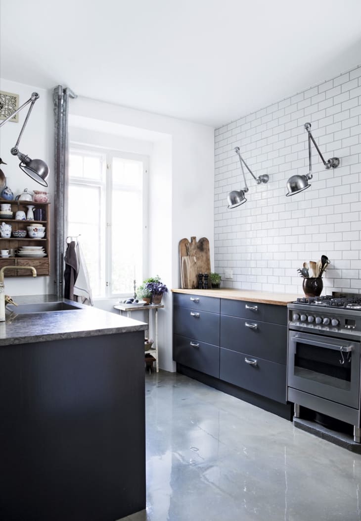 Kitchens Without Upper Cabinets Should You Go Without Apartment Therapy