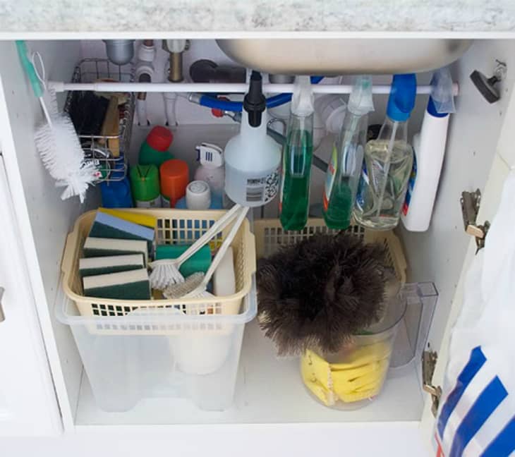 5 Bathroom Cabinet Storage Hacks You Need To Try Apartment Therapy