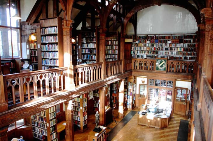 Sleep Among the Books in these Residential Libraries | Apartment Therapy