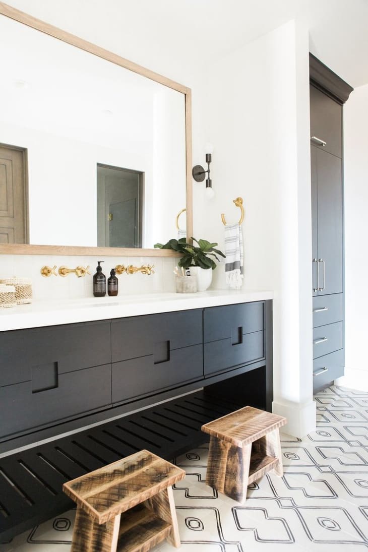 Guest-Ready Styling Ideas for Your Bathroom Counter