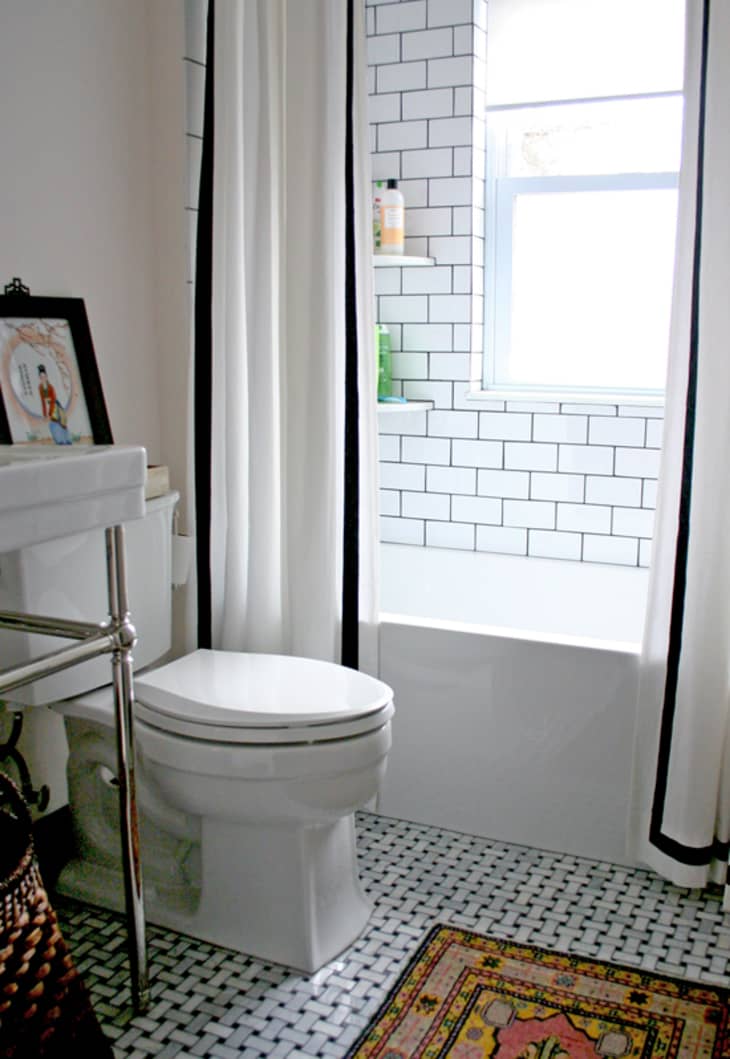 Peel and Stick Tiles Are the Solution to Your Dingy Rental Bathroom
