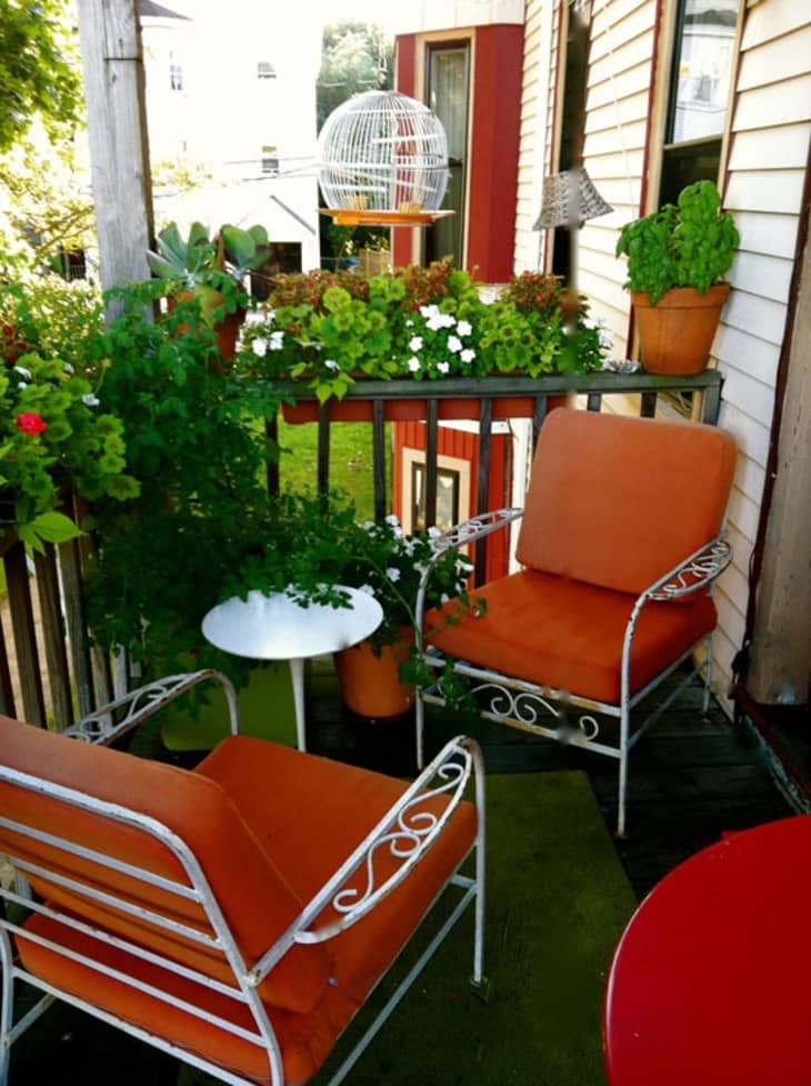 16 Apartment Patio Ideas - How to Decorate an Apartment ...