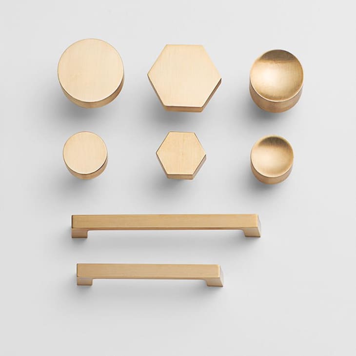 Modern Minimal Cabinet Hardware: 7 Places to Shop