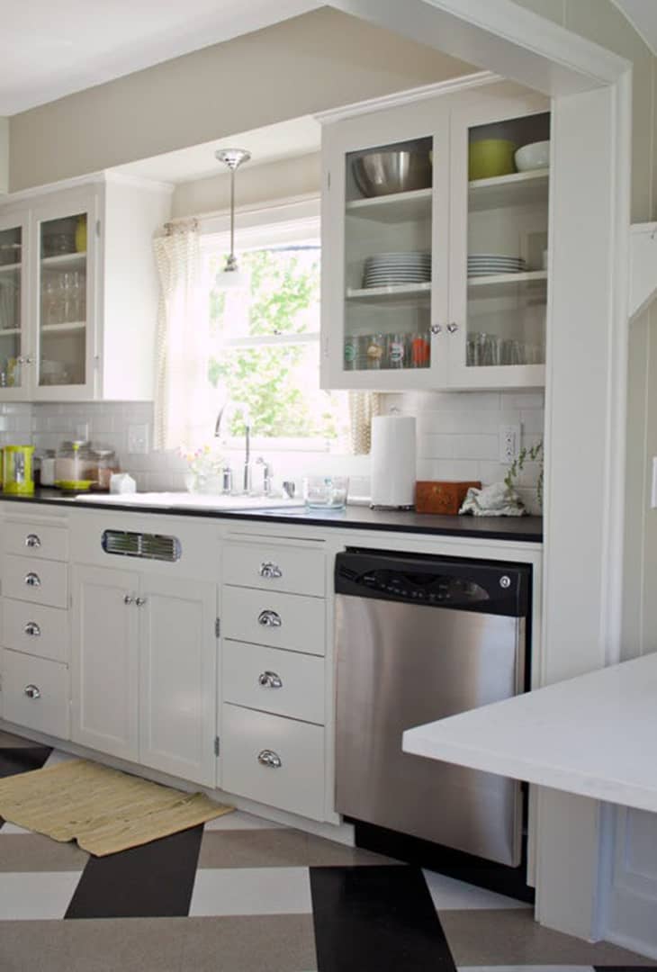 VCT Tile Floor Patterns That Look Great Anywhere | Apartment Therapy