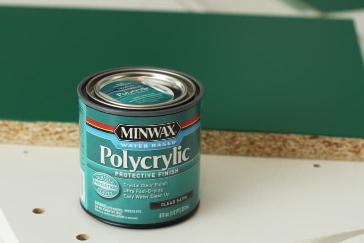 1/2 pint of Minwax paint in a sea green color