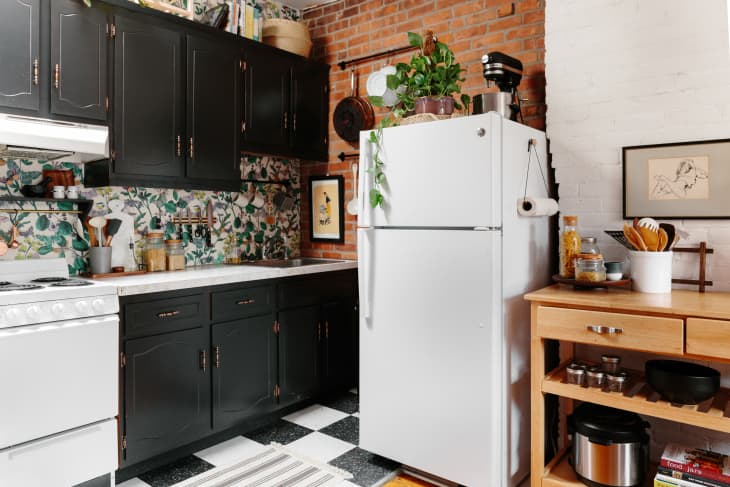 How to Fix a Kitchen Layout with a Refrigerator That's Floating in Space