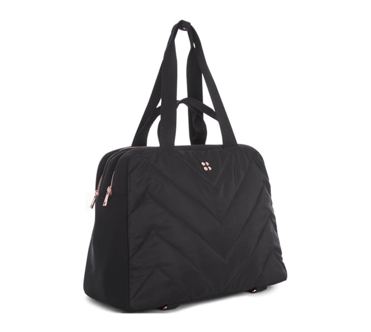 This gym bag is perfect if you're like me & don't like to carry a