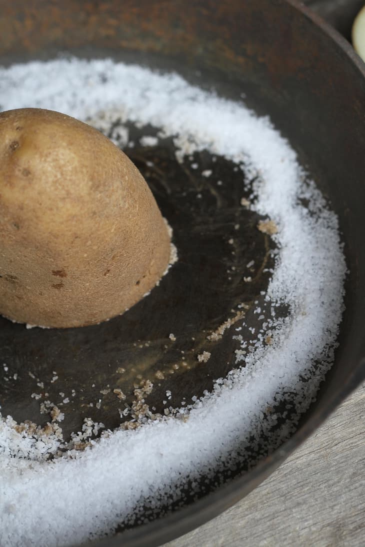 How to Get Rust off of a Cast Iron Skillet