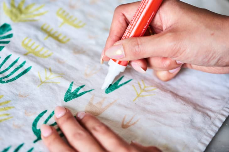 How To Use Tide To Go Pens And What Ingredients Are In Them Apartment Therapy