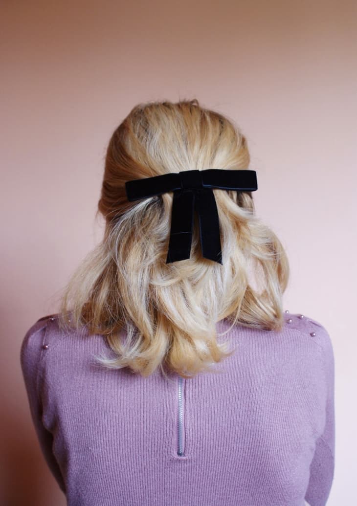 DIY Velvet Bow Hair Tie