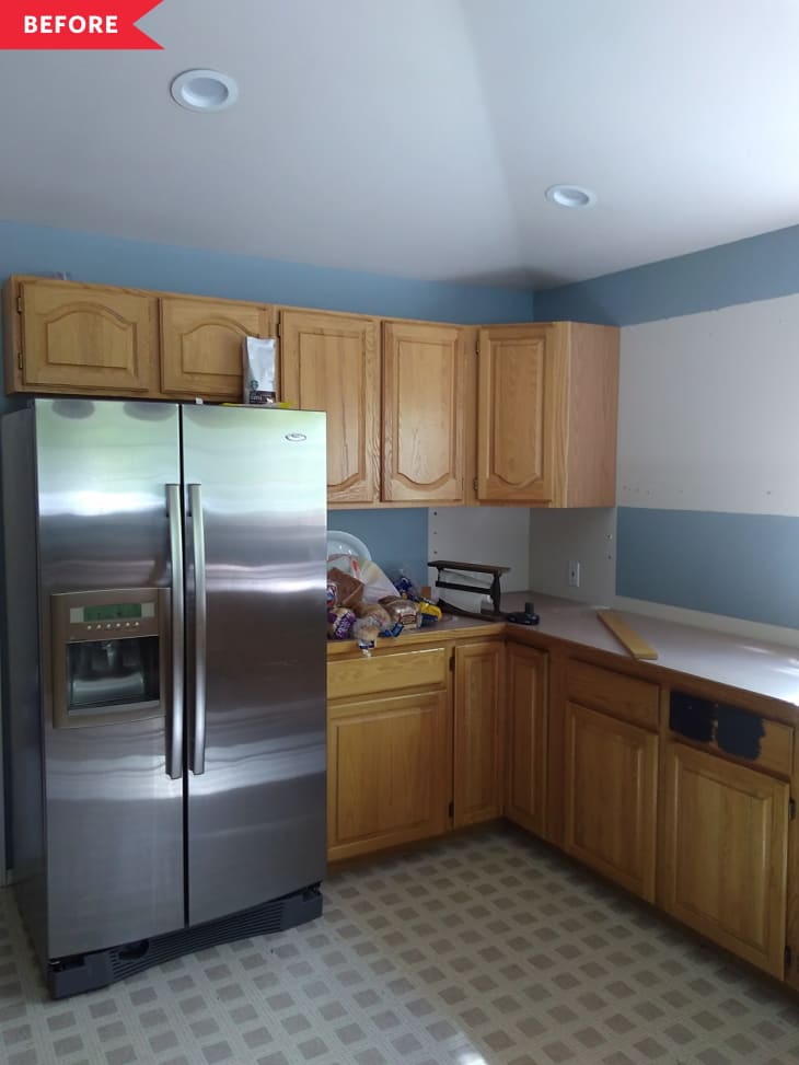 Before And After Brown Kitchen Gets A Black And White Refresh Apartment Therapy