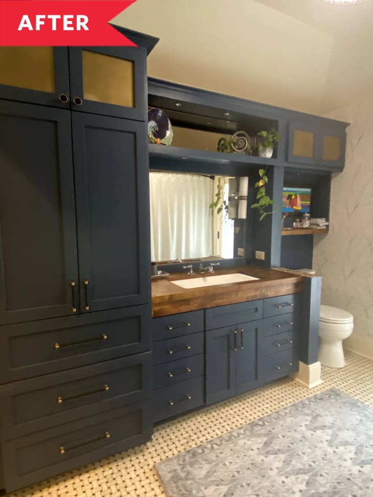 1700 Bathroom Redo With Navy Built In Cabinets Apartment Therapy