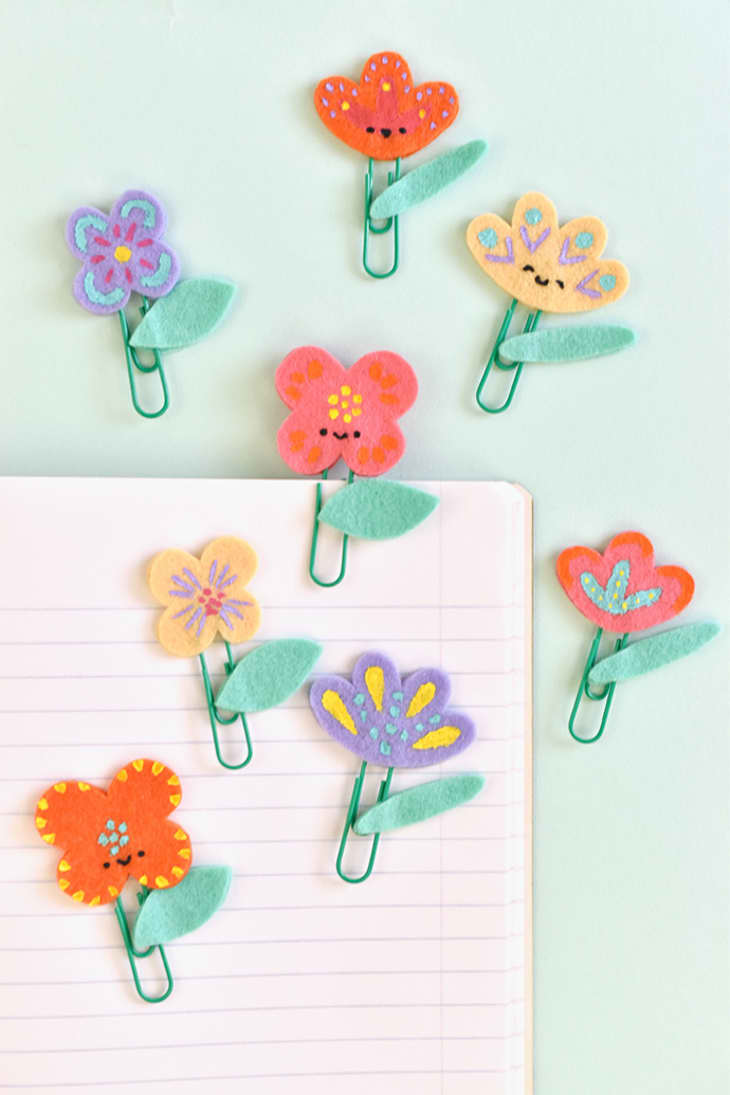Flower paperclips