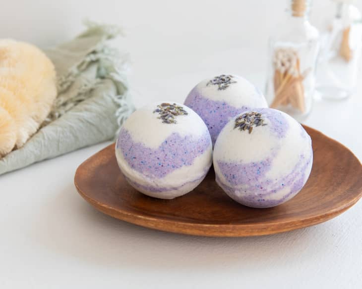 Lavender coconut DIY bath bombs