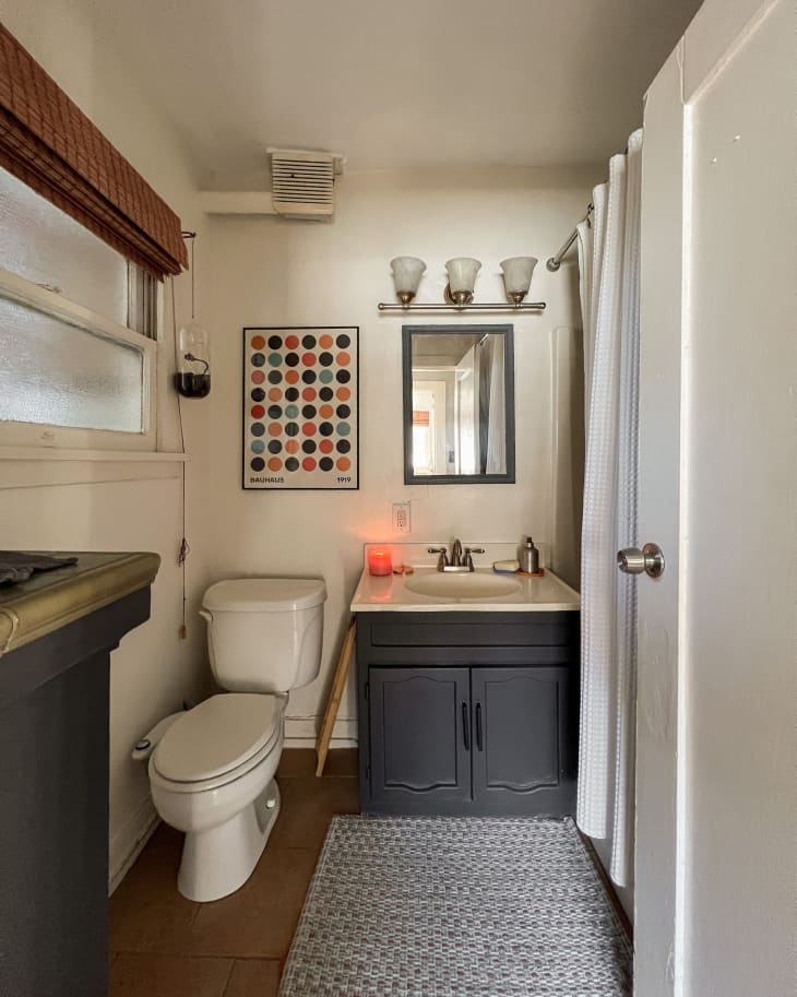 A Small “Dingy” Bathroom Gets a Dark Green Makeover Apartment Therapy